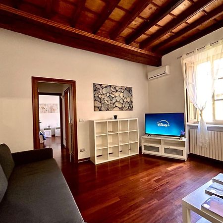 Elegante Appartamento Nel Centro Storico Di Torino Экстерьер фото